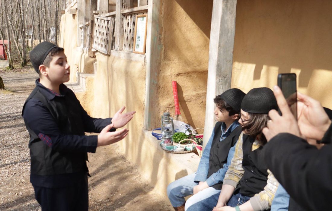 برگزاری نمایش های آیینی گیلانی توسط دانش آموزان در موزه روستایی